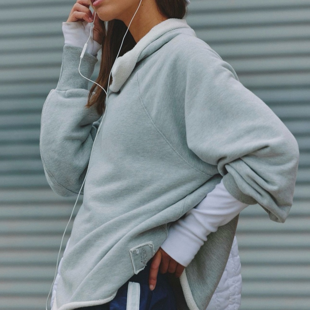 Free People movement Light Gray Sweatshirt NWOT - Picture 4 of 6
